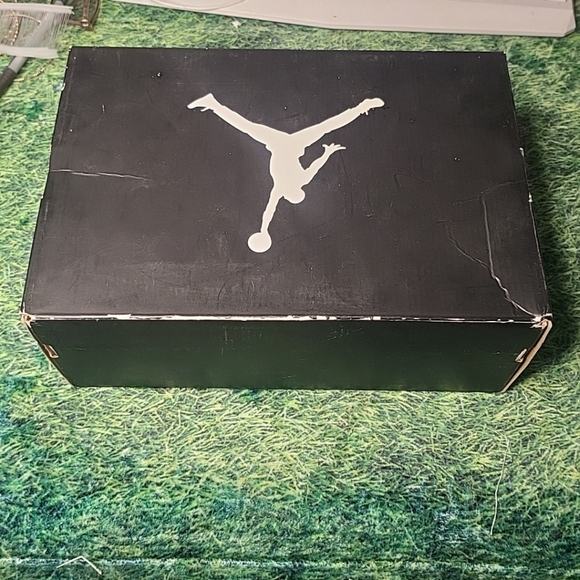 Size 5- Jordan 12 Retro Obsidian 2012 OG ALL VNDS WORN ONCE.Men's Size 5. OG BOX - Picture 16 of 16